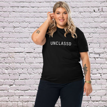 Model wearing UNCLASSD CORE Black Tee for  dance or rollerskate training
Woman front 